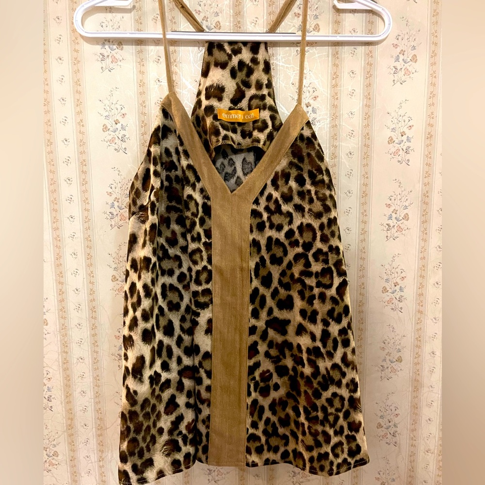 Cheetah print tank NWOT size small but fits like a medium